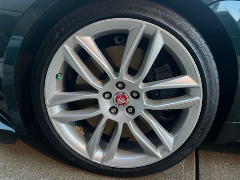 Used 2017 Jaguar F-TYPE R AWD/4WD image 28