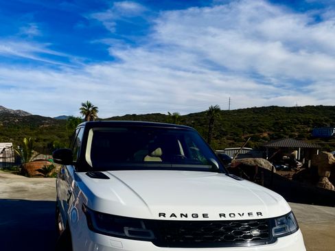 Used 2020 Land Rover Range Rover Sport HSE AWD/4WD image 4