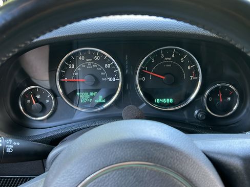 Used 2014 Jeep Wrangler Unlimited Sport w/ Quick Order Package 23S AWD/4WD image 8