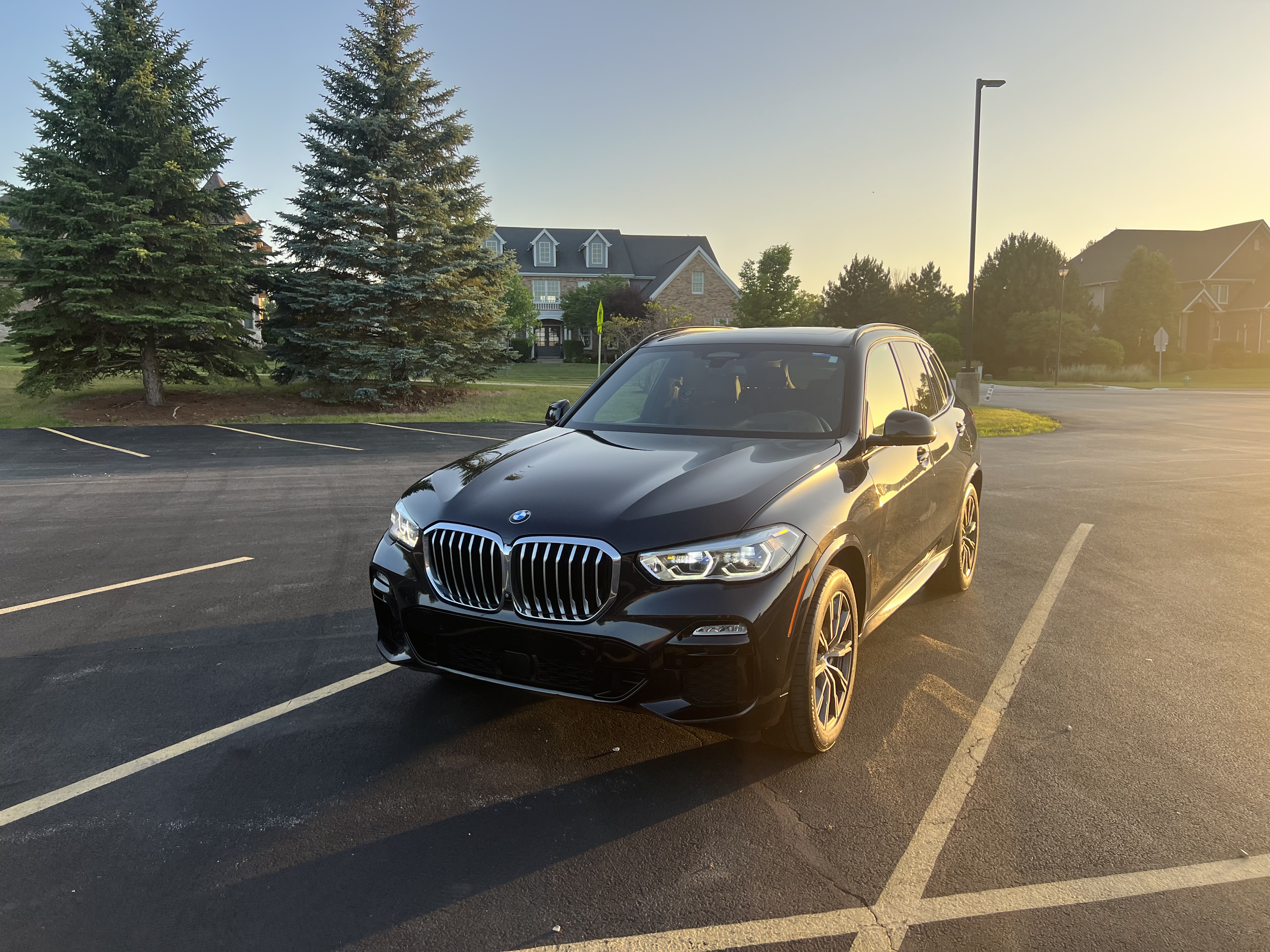 Used 2019 BMW X5 xDrive50i w/ M Sport Package AWD/4WD image 13
