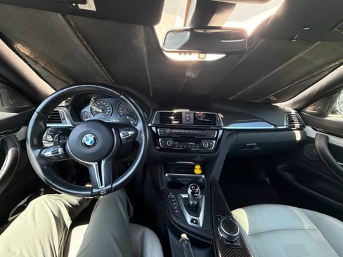 Used 2020 BMW M4 Coupe w/ Competition Package RWD image 6