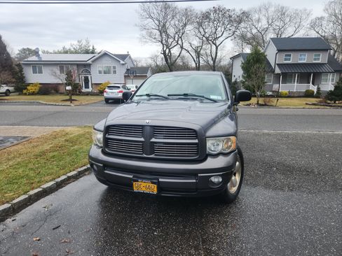 Used 2004 Dodge Ram 1500 Truck SLT w/ Sport Appearance Group image 2