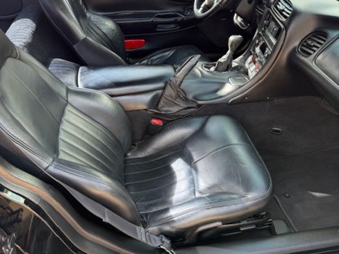 Used 1997 Chevrolet Corvette Coupe w/ Memory Pkg image 9