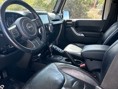 Used 2014 Jeep Wrangler Unlimited Sahara w/ Dual Top Group image 6