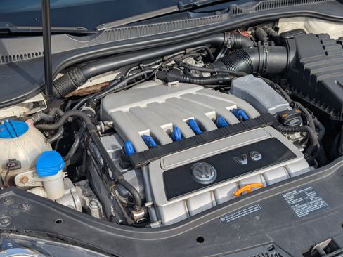 Used 2008 Volkswagen R32 image 5