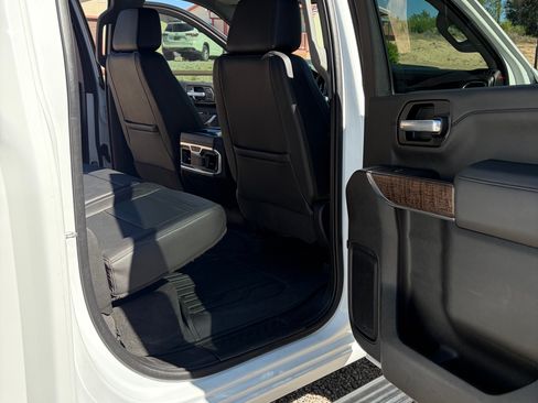 Used 2021 GMC Sierra 2500 Denali w/ Denali Ultimate Package AWD/4WD image 9