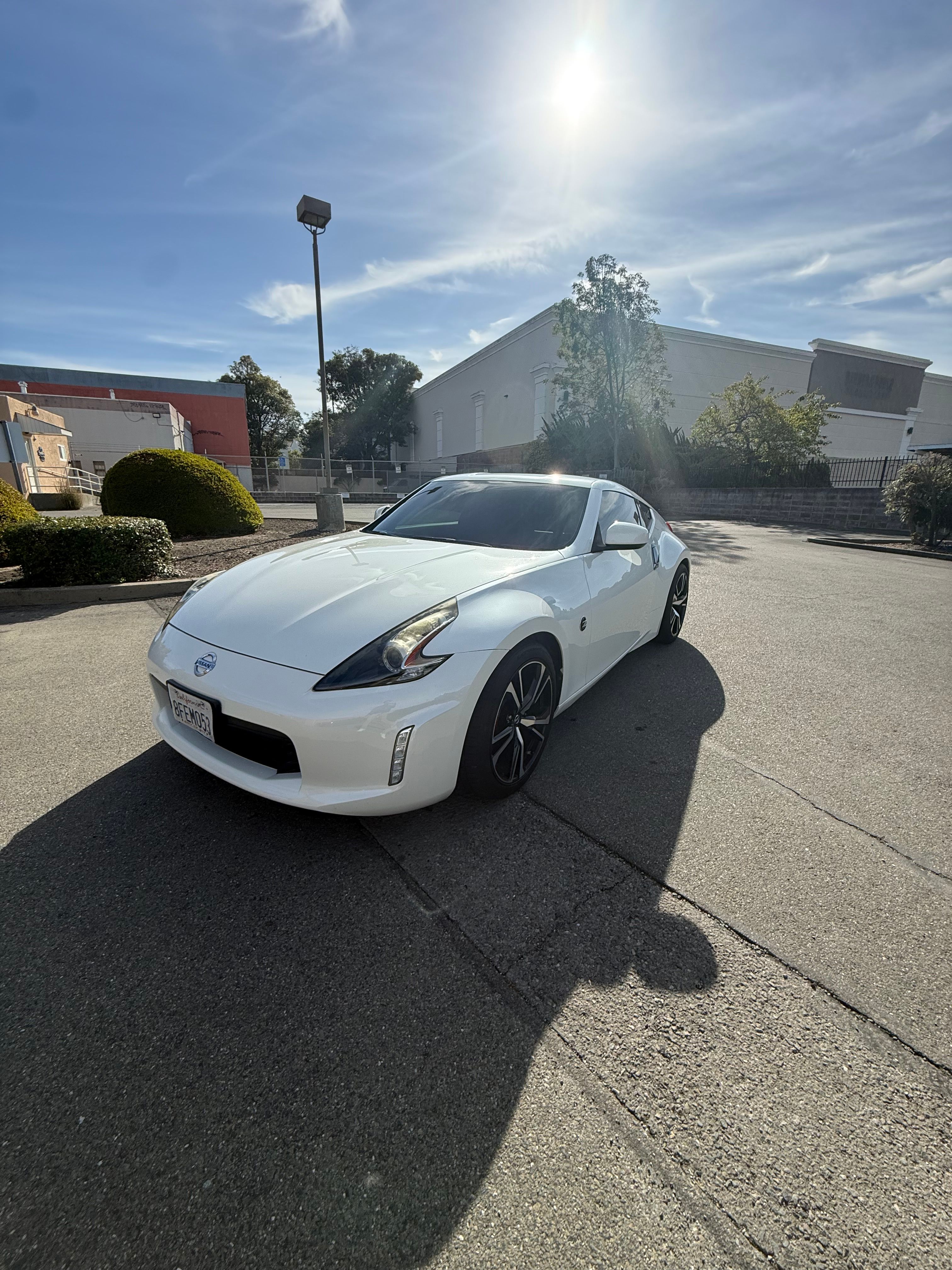 Used 2018 Nissan 370Z Coupe RWD image 9