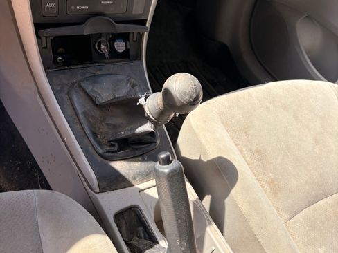 Used 2012 Toyota Corolla L image 10