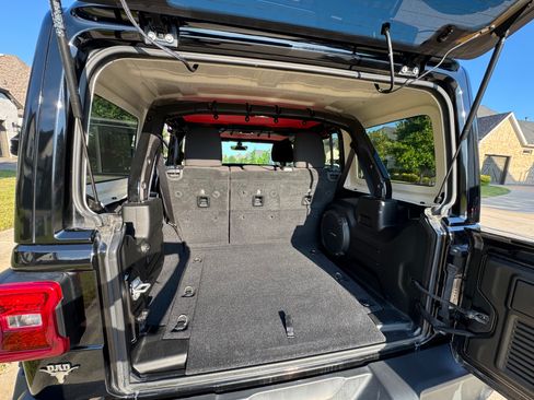 Used 2019 Jeep Wrangler Unlimited Rubicon AWD/4WD image 16