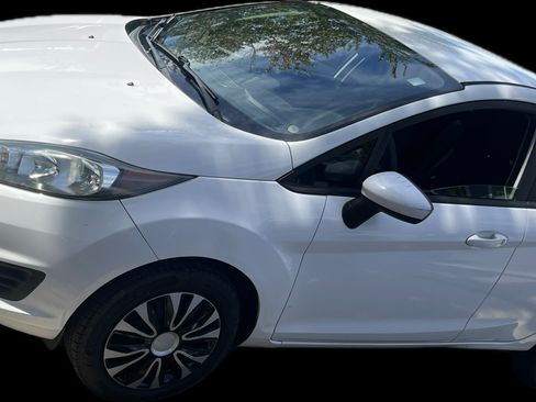 Used 2016 Ford Fiesta S FWD image 2
