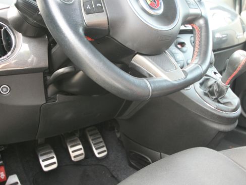Used 2019 FIAT 500 Abarth w/ Popular Equipment Package FWD image 17
