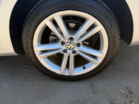 Used 2014 Volkswagen Passat TDI SEL Premium FWD image 18