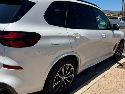 Used 2026 BMW X5 xDrive40i w/ M Sport Package AWD/4WD image 21