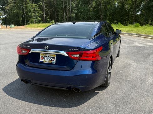 Used 2017 Nissan Maxima Platinum FWD image 2