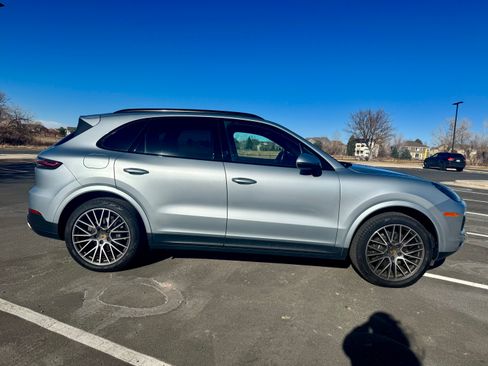 Used 2020 Porsche Cayenne image 4