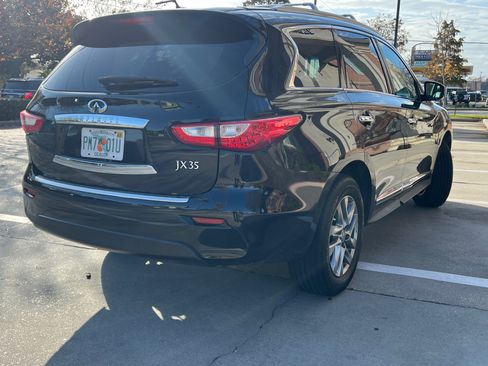 Used 2013 INFINITI JX35 FWD w/ Premium Pkg image 2