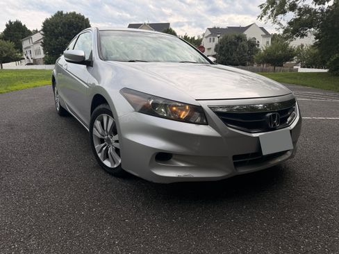 Used 2011 Honda Accord EX-L image 1