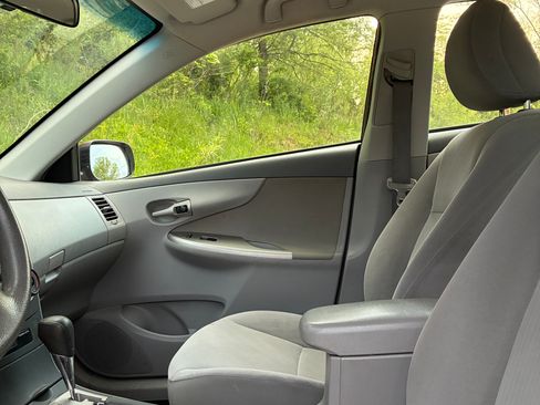 Used 2010 Toyota Corolla LE FWD image 15