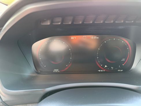 Used 2020 Volvo XC90 T6 Momentum w/ Protection Package Premier image 12