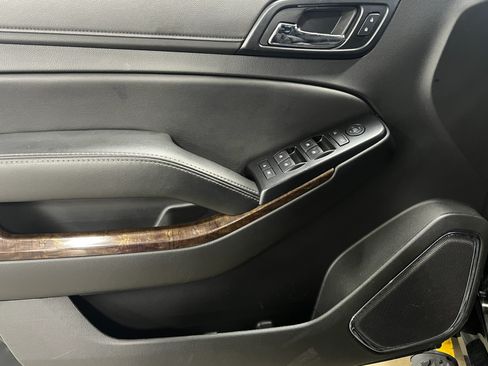 Used 2019 Chevrolet Tahoe LS image 2