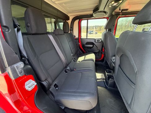 Used 2020 Jeep Gladiator Sport w/ Quick Order Package 24S image 9