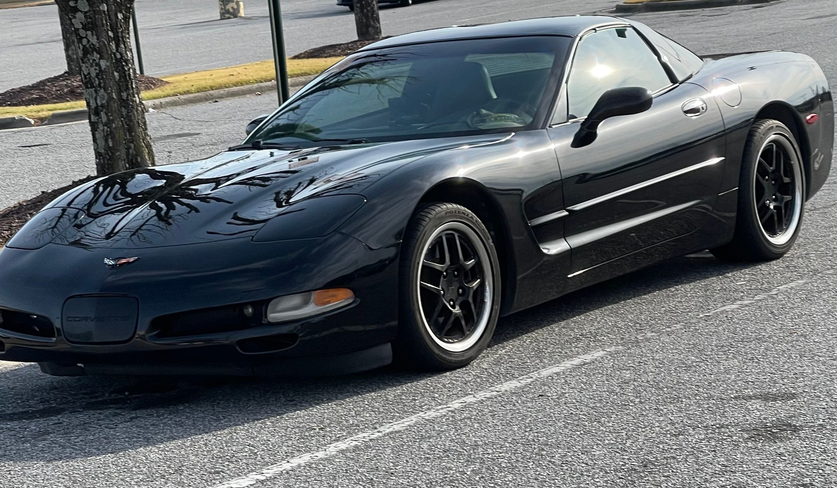 Used 2000 Chevrolet Corvette Coupe w/ Roof Pkg RWD image 20