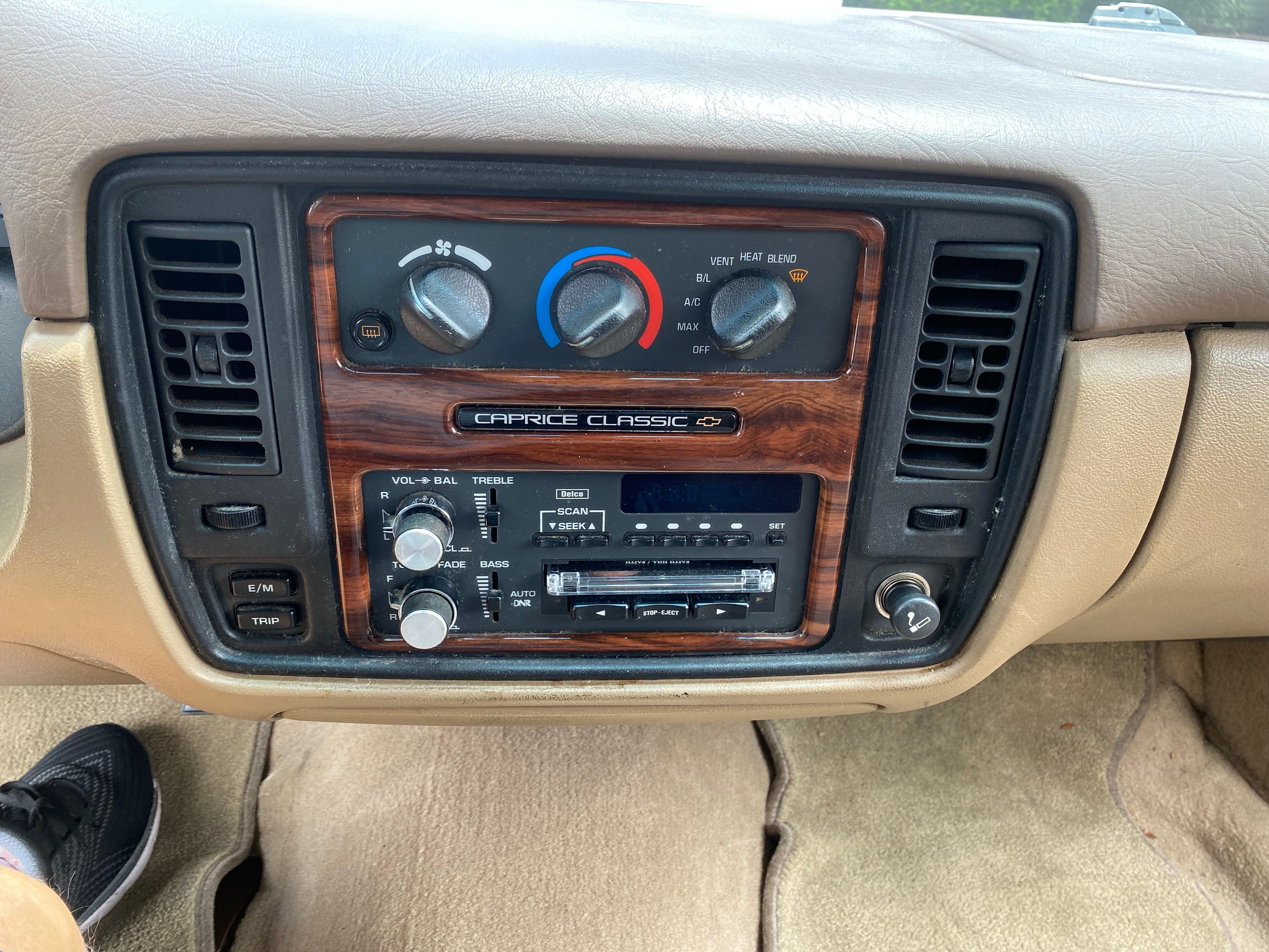 Used 1994 Chevrolet Caprice Classic RWD image 21