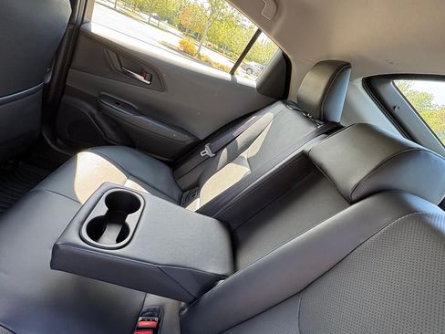 Used 2024 Toyota Prius XLE AWD/4WD image 28