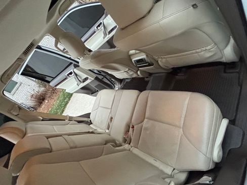 Used 2018 Lexus GX 460 image 9