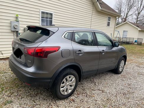Used 2018 Nissan Rogue Sport S image 4