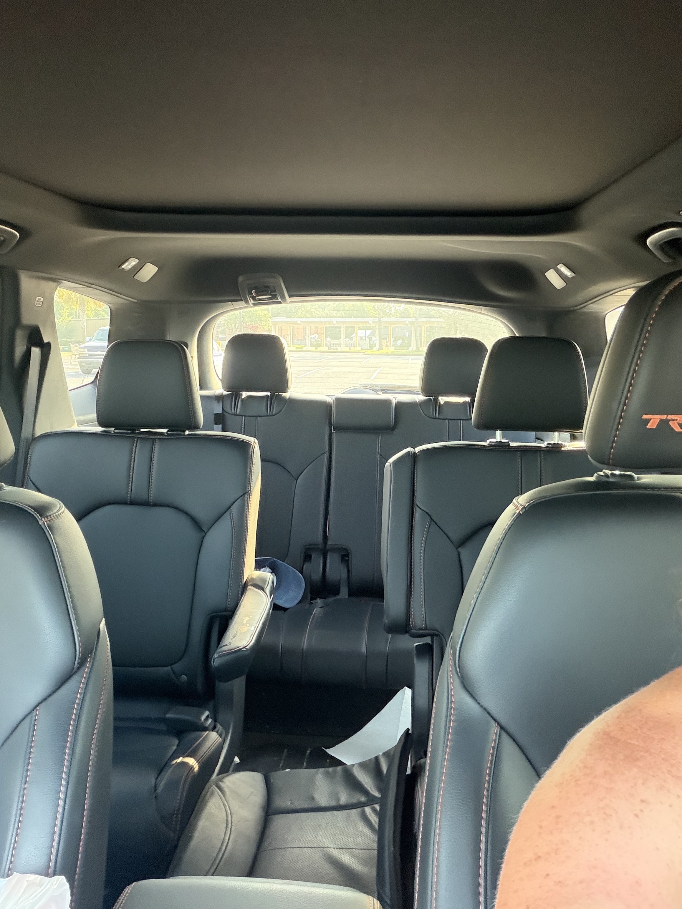 Used 2025 Honda Pilot TrailSport image 9