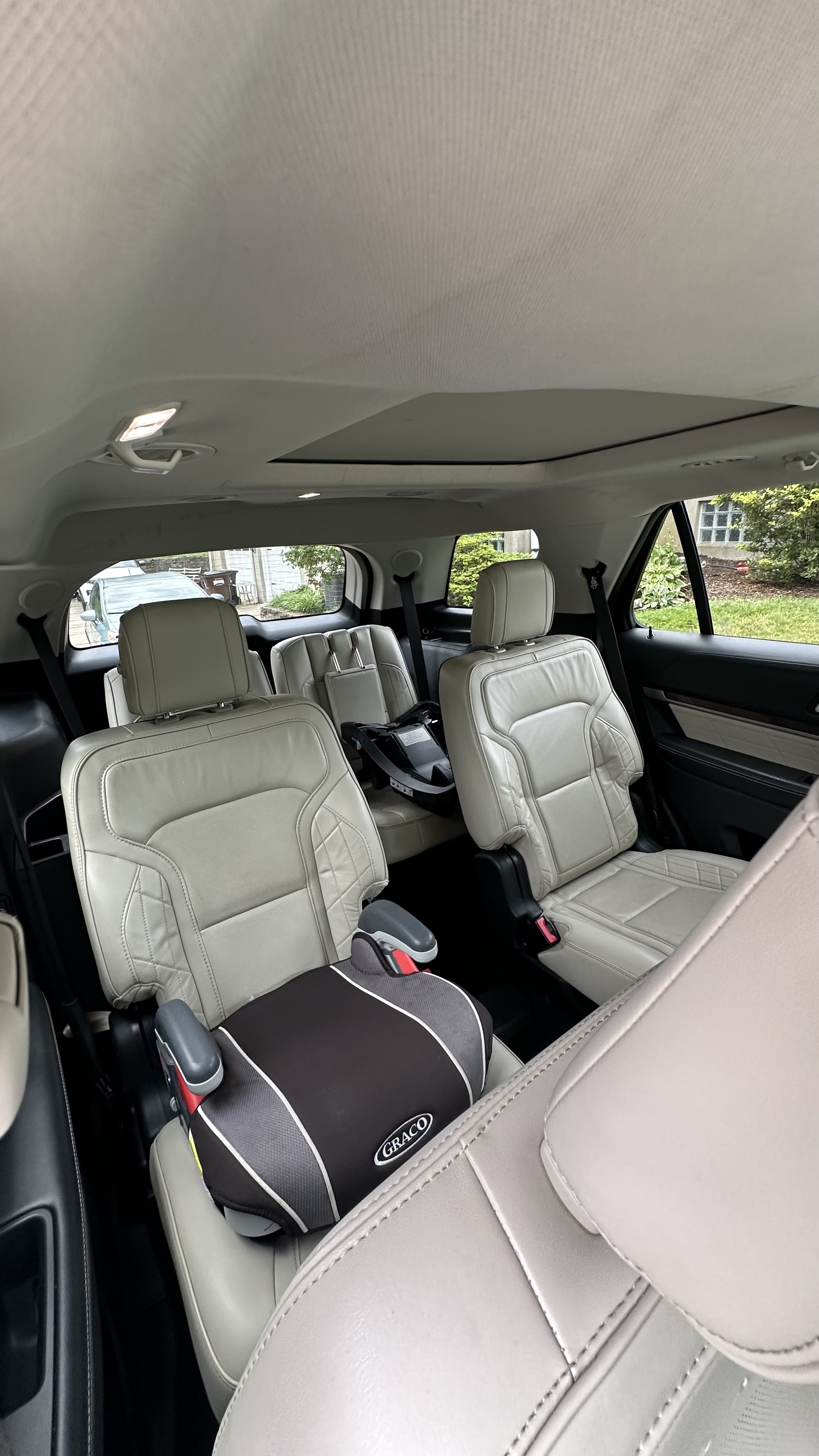 Used 2019 Ford Explorer Platinum AWD/4WD image 9