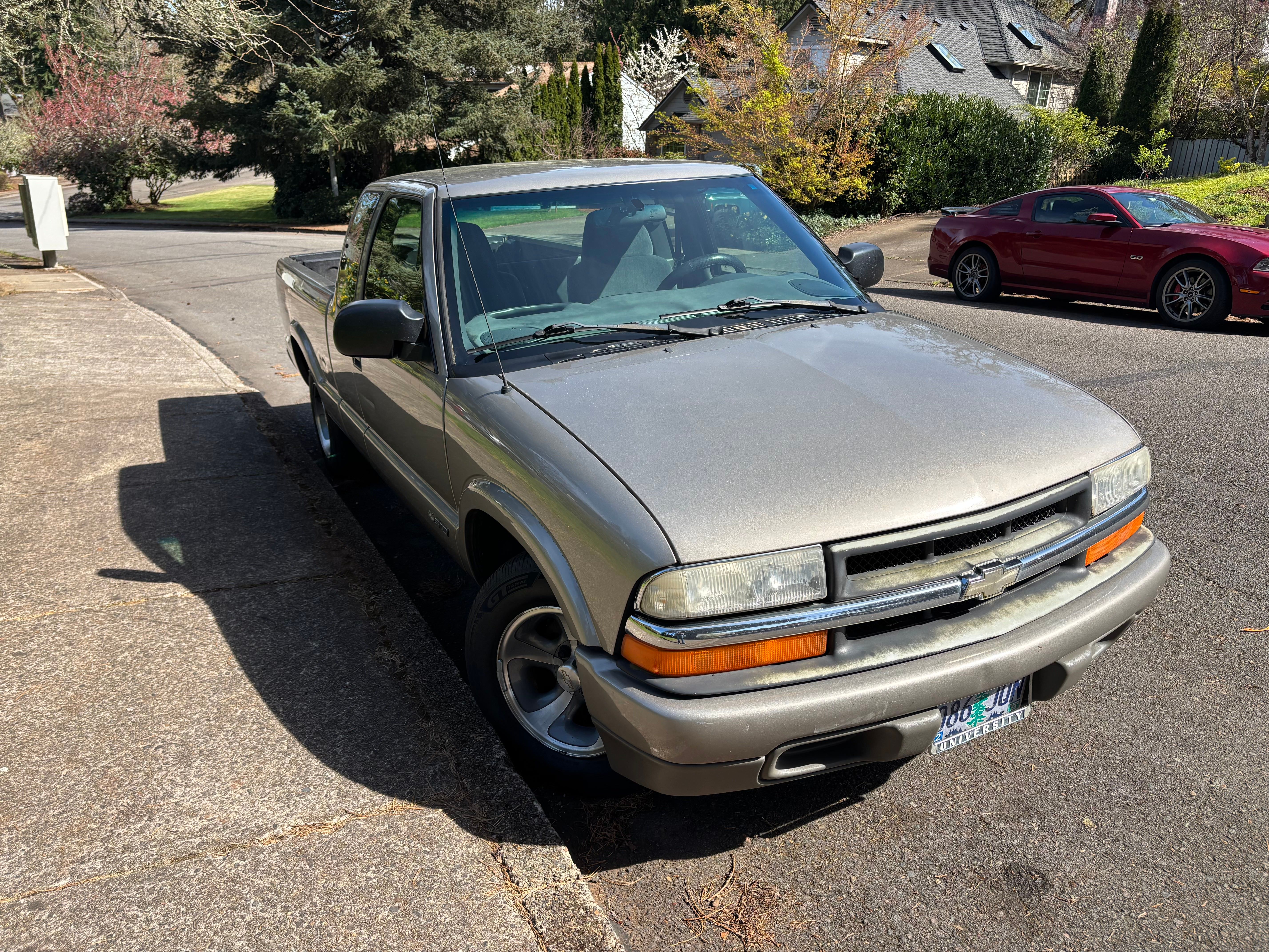 Used 2000 Chevrolet S10 Pickup LS w/ Preferred Equipment Group RWD image 6