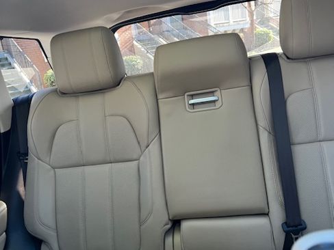 Used 2016 Land Rover Range Rover Sport SE image 14