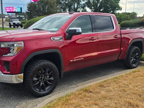 Used 2021 GMC Sierra 1500 SLE image 5
