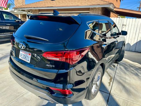 Used 2017 Hyundai Santa Fe Sport image 2