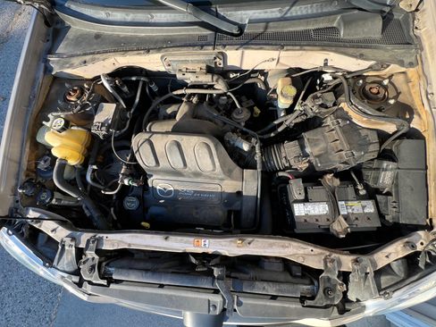 Used 2002 MAZDA Tribute ES image 11