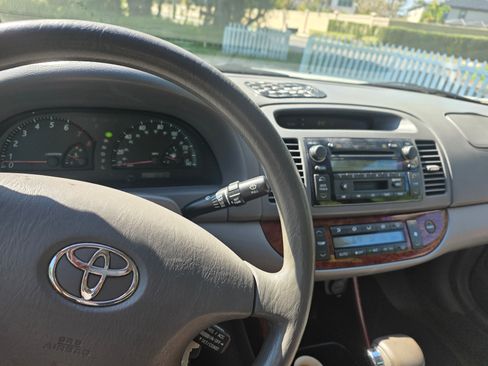 Used 2003 Toyota Camry XLE image 7