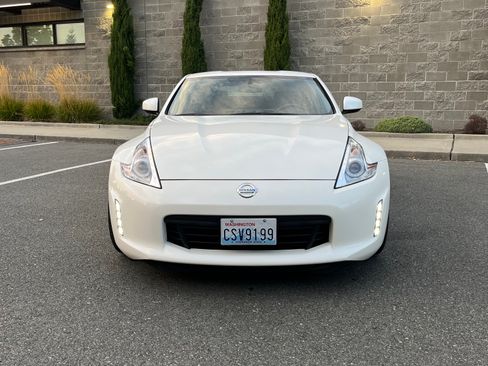 Used 2013 Nissan 370Z Touring w/ Sport Pkg image 4