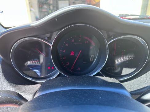 Used 2006 MAZDA RX-8 w/ Grand Touring Pkg image 9