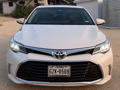 Used 2016 Toyota Avalon Touring image 5