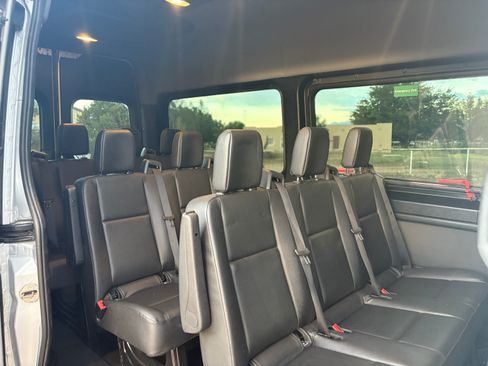 Used 2021 Mercedes-Benz Sprinter 1500 image 26