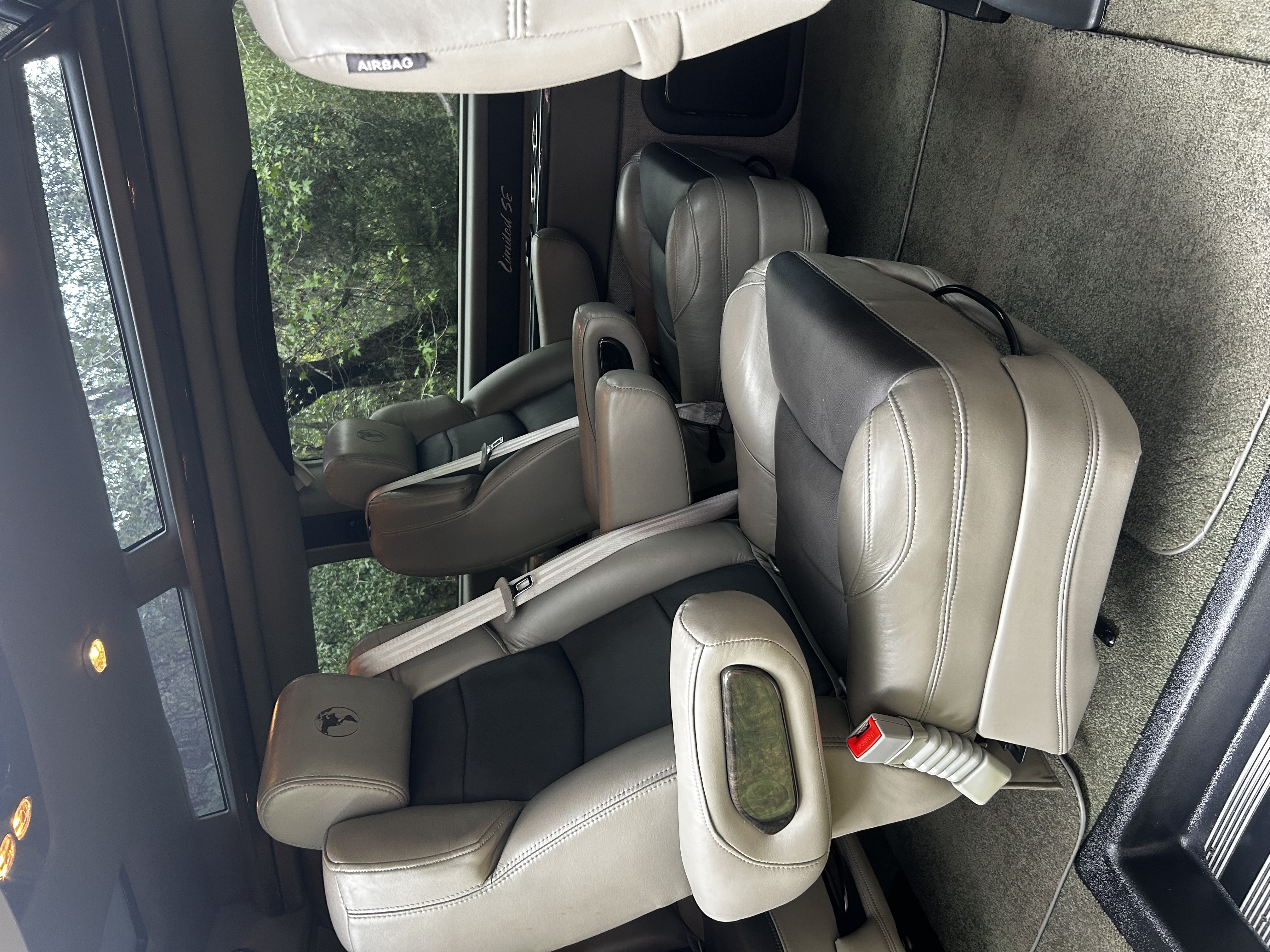 Used 2020 Ford Transit 150 Low Roof w/ Exterior Upgrade Package RWD image 9