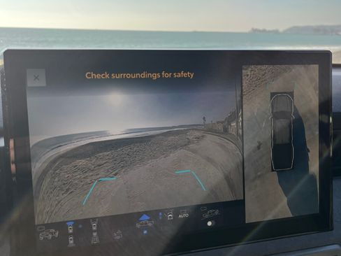 Used 2025 Toyota Tacoma 4x4 Double Cab Hybrid image 26