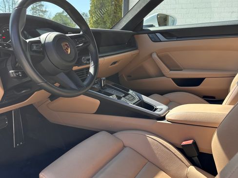 Used 2022 Porsche 911 Carrera image 8