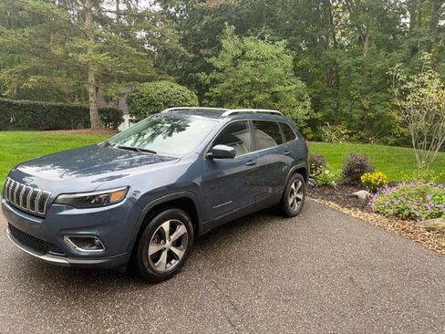 Used 2020 Jeep Cherokee Limited AWD/4WD image 4