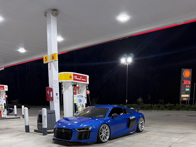 Used 2017 Audi R8 V10 plus AWD/4WD image 2