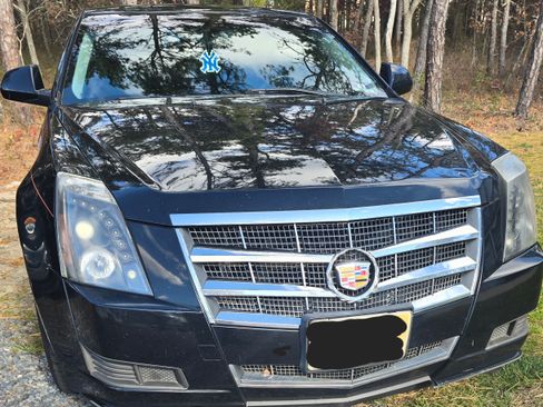 Used 2011 Cadillac CTS Sedan image 1