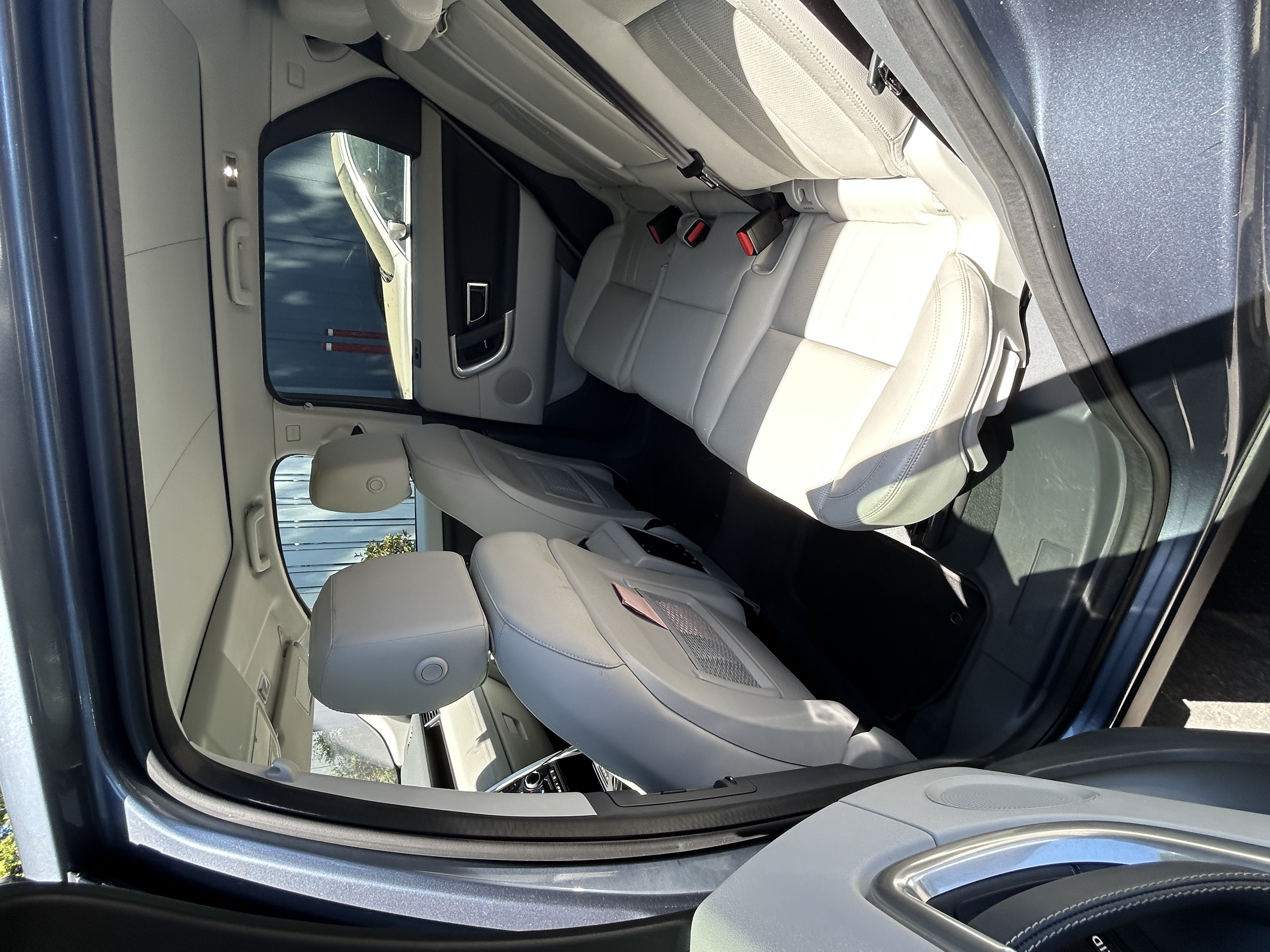 Used 2018 Land Rover Discovery Sport HSE AWD/4WD image 11