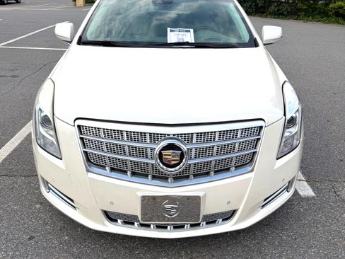 Used 2013 Cadillac XTS Platinum AWD/4WD image 3